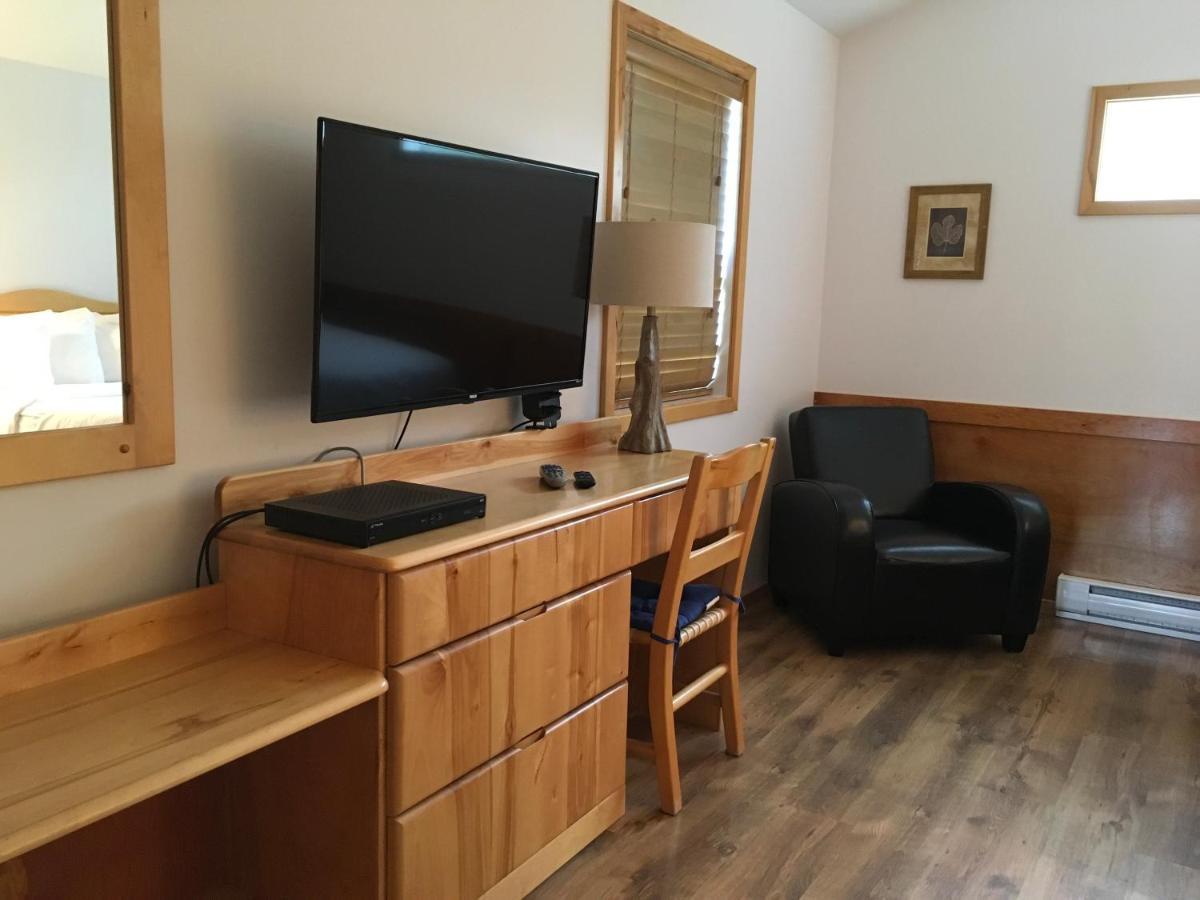 Beaver Creek Lodge And Cabins McBride ภายนอก รูปภาพ